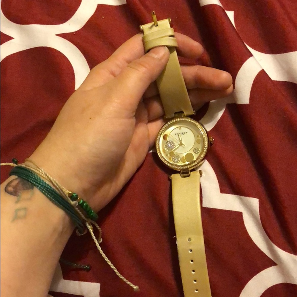 Akribos Watch - Picture 2 of 5